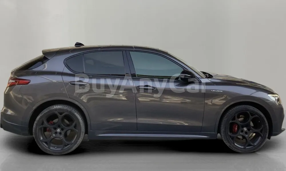 Vehicle photo 3
