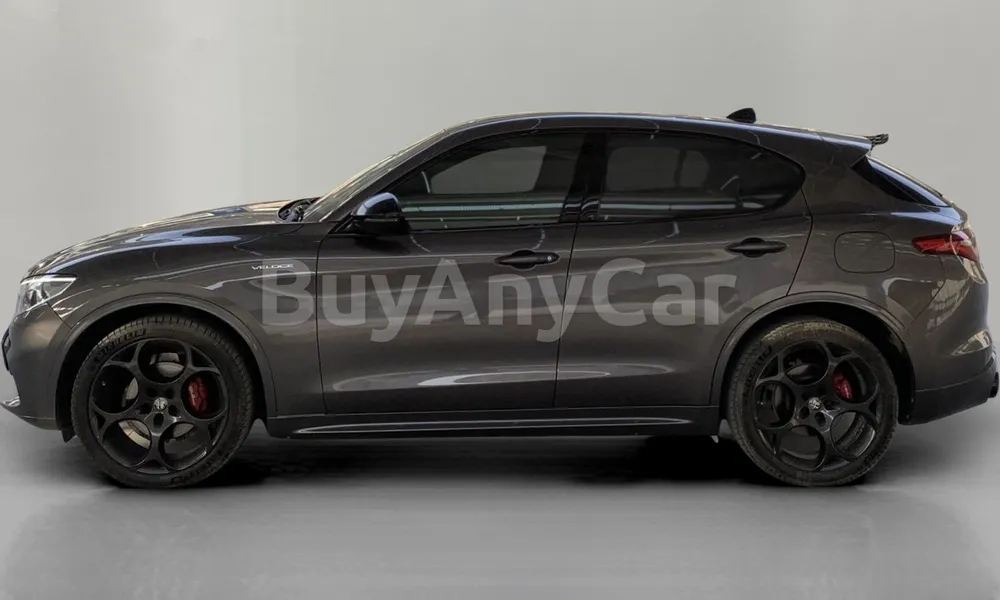 Vehicle photo 5