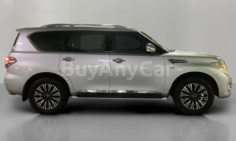Vehicle photo 3