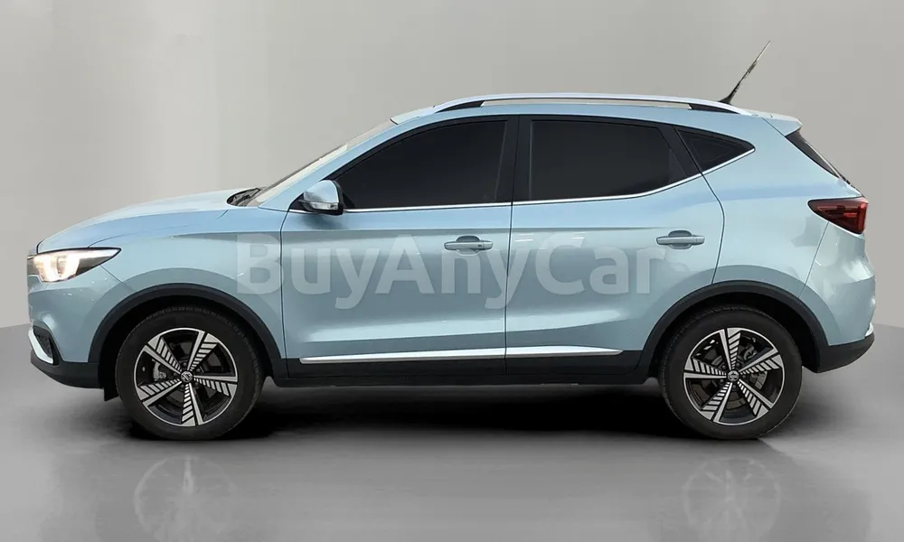 Vehicle photo 3