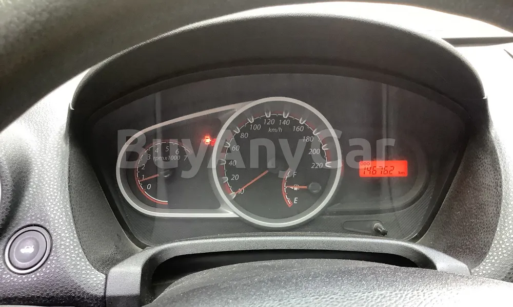 Vehicle photo 7