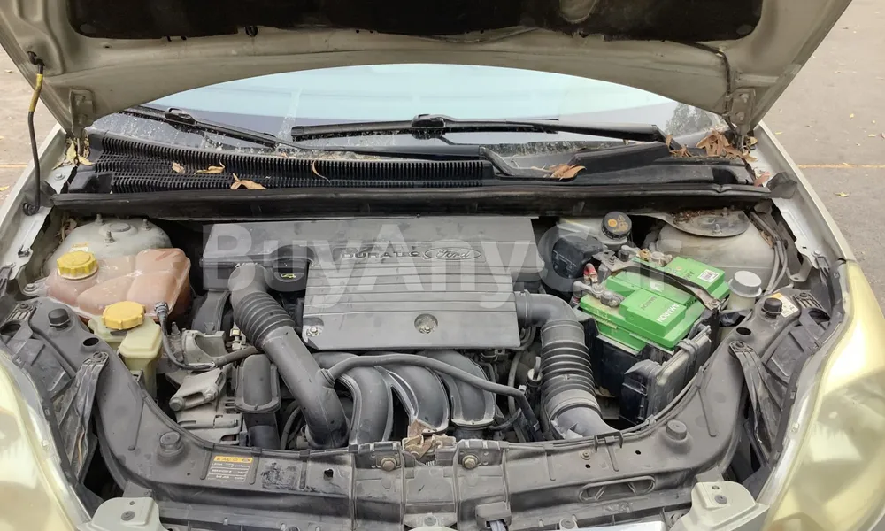 Vehicle photo 6
