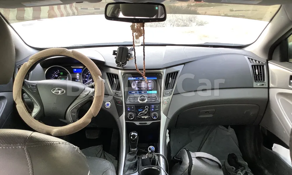 Vehicle photo 7