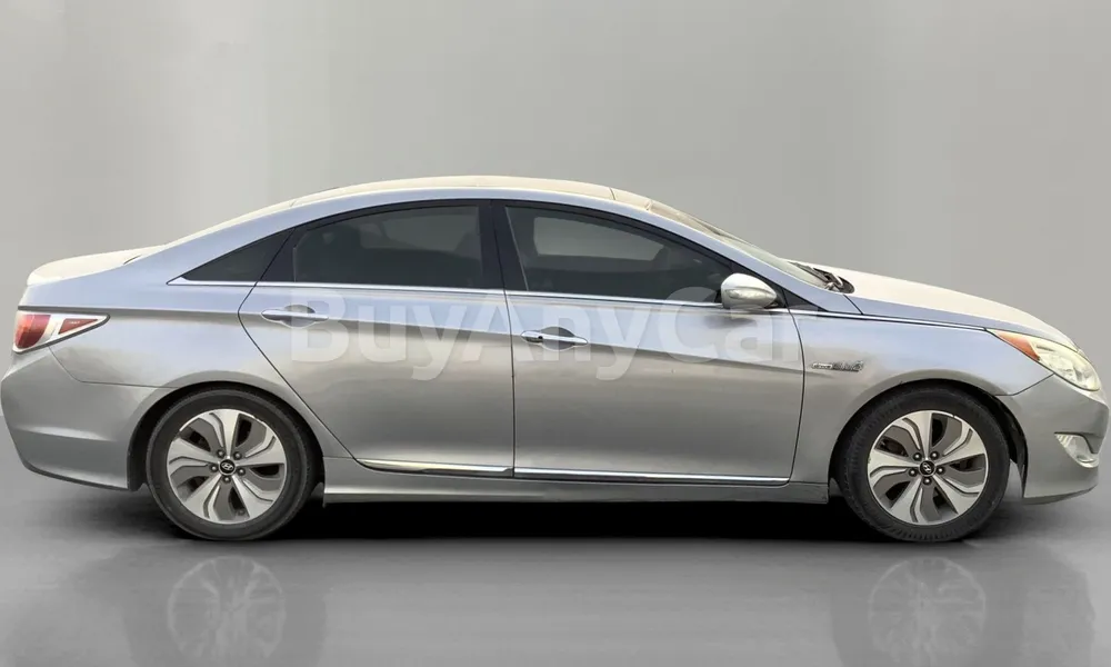 Vehicle photo 3