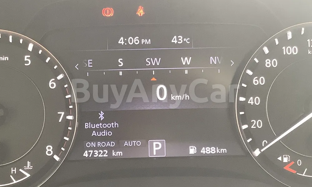 Vehicle photo 6