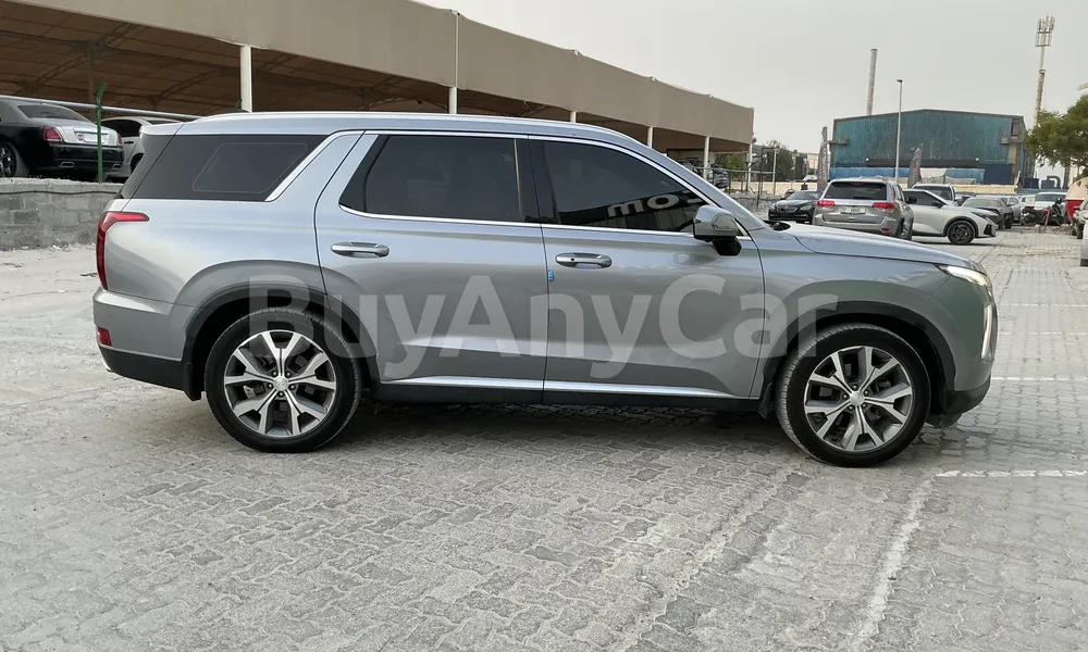 Vehicle photo 3