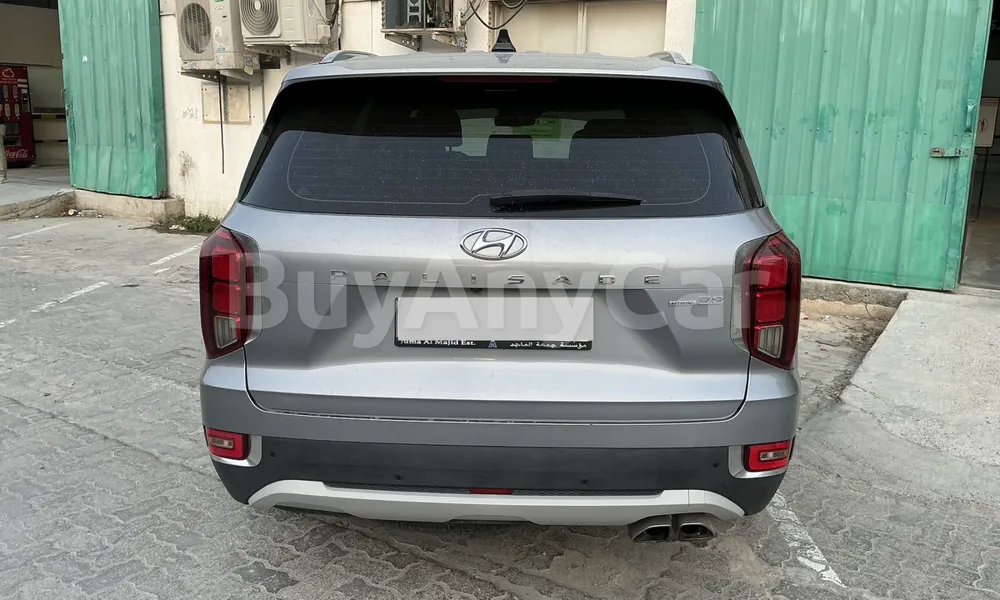 Vehicle photo 2