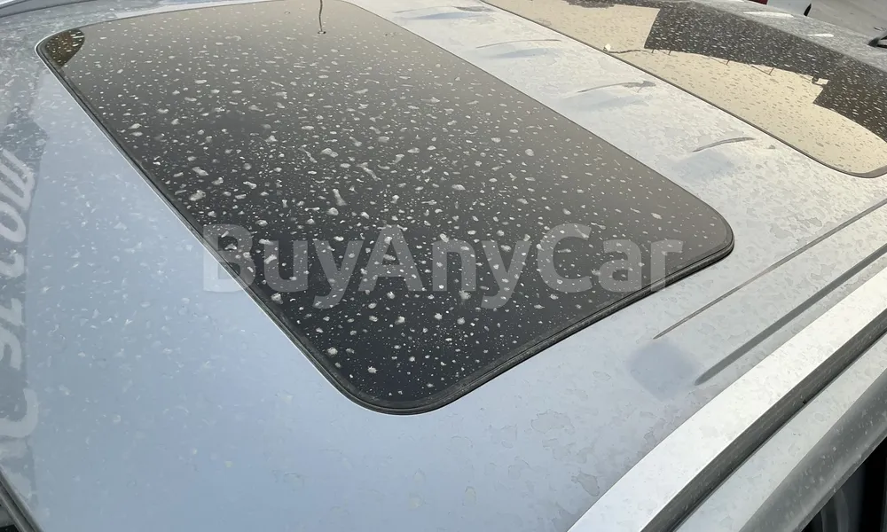 Vehicle photo 4