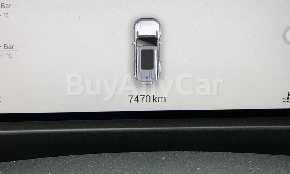 Vehicle photo 7
