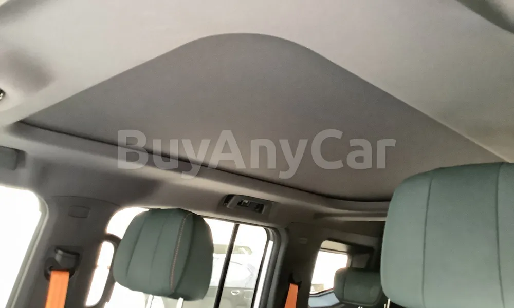 Vehicle photo 9