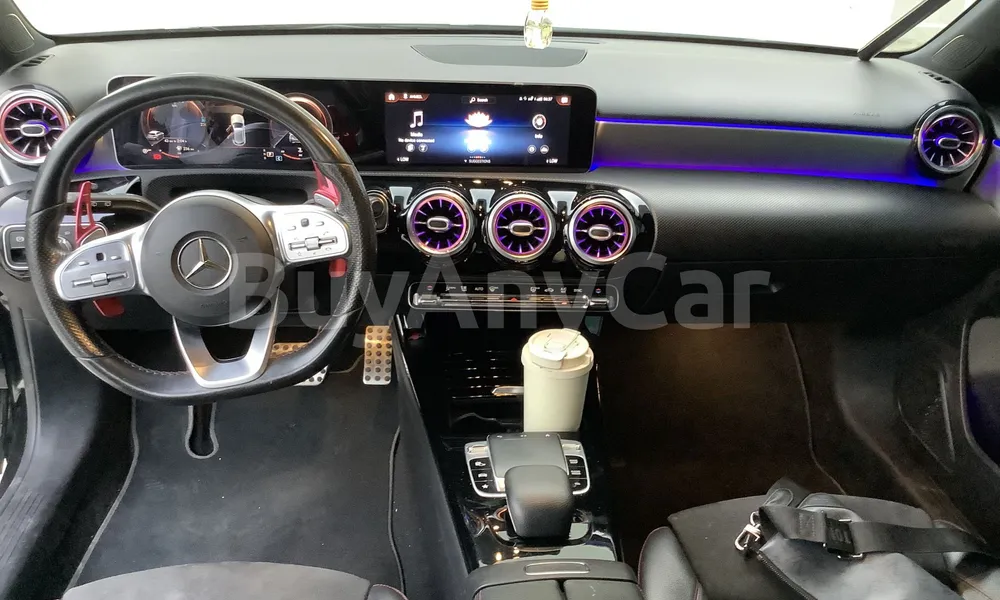 Vehicle photo 8