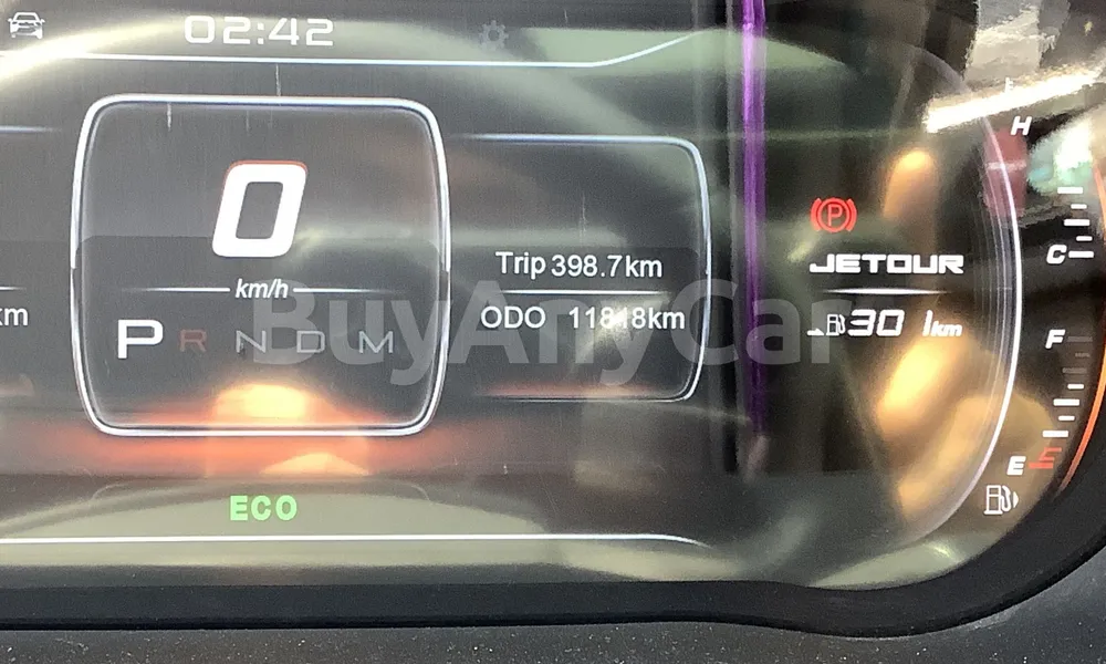 Vehicle photo 7