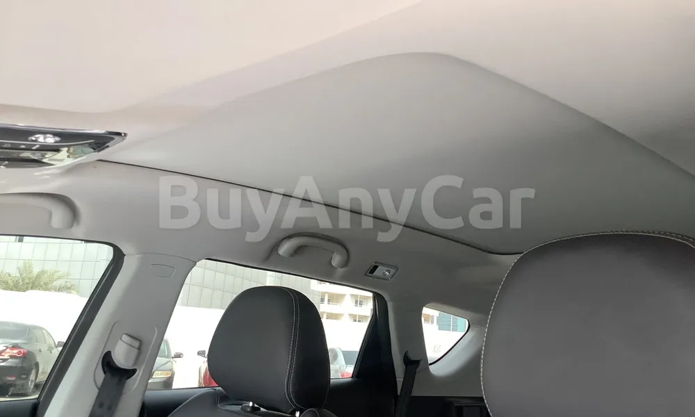Vehicle photo 8