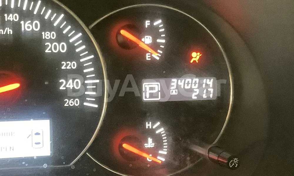 Vehicle photo 7