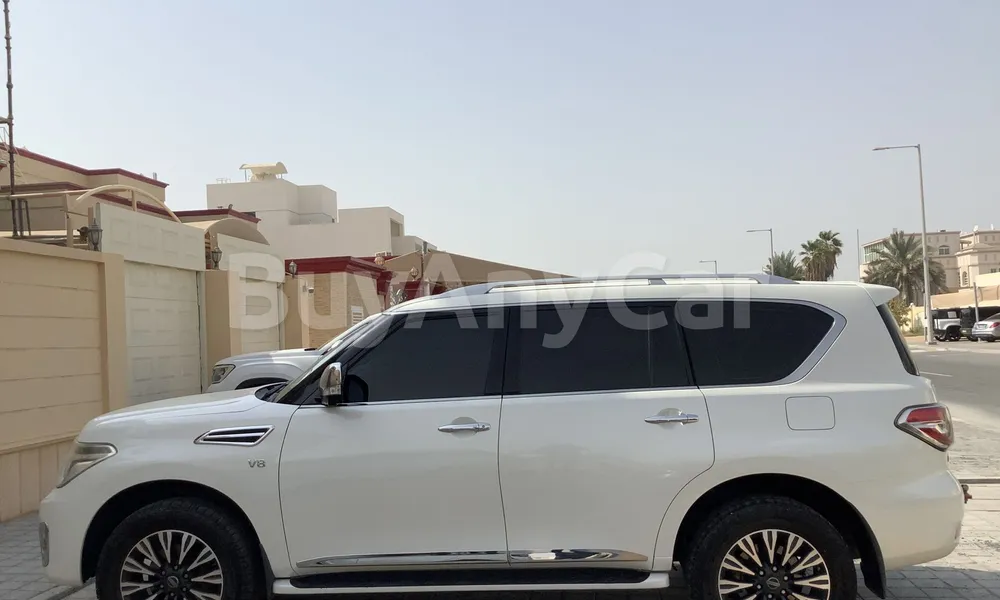 Vehicle photo 4