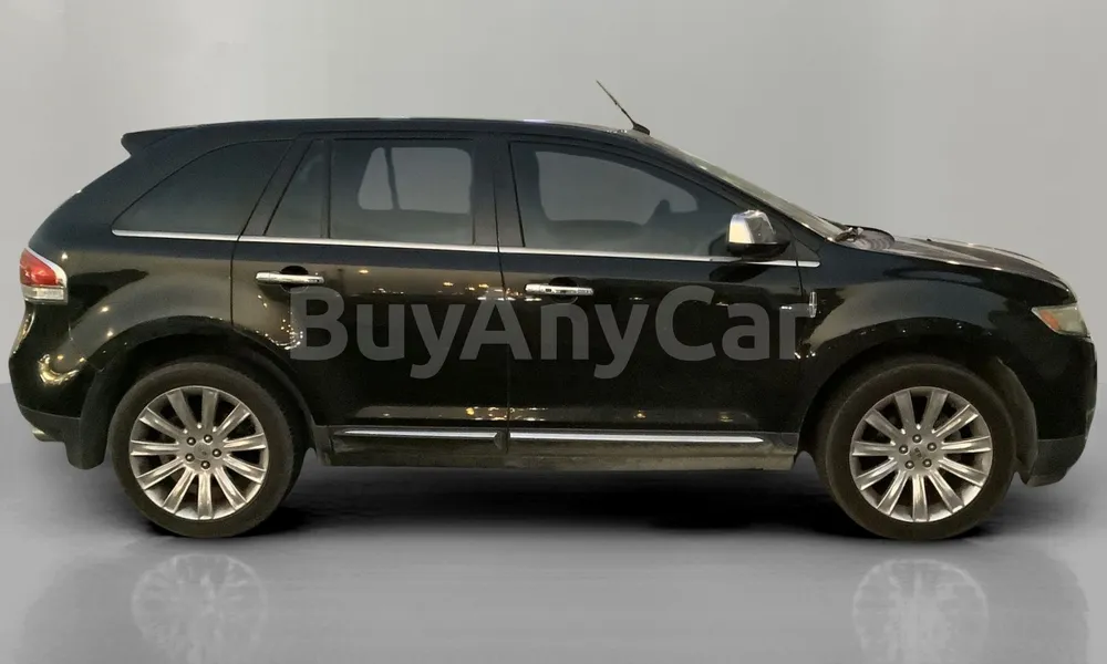 Vehicle photo 3