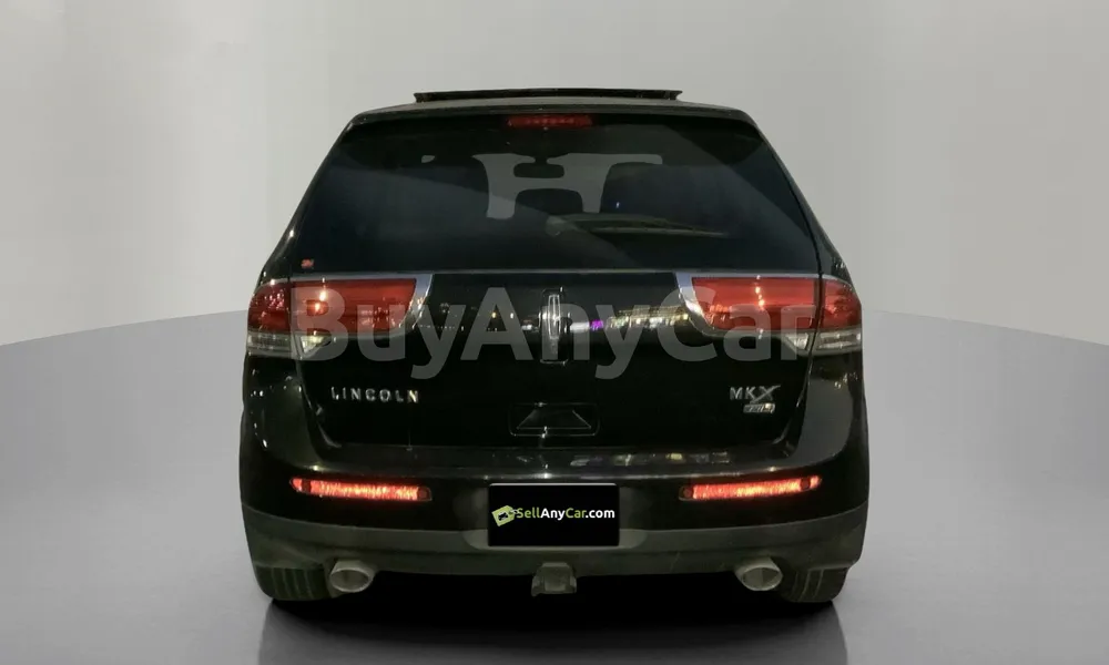 Vehicle photo 2