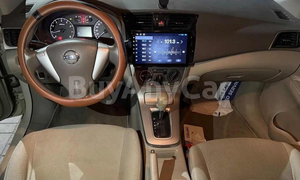Vehicle photo 9