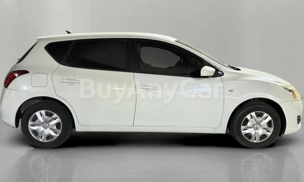 Vehicle photo 3
