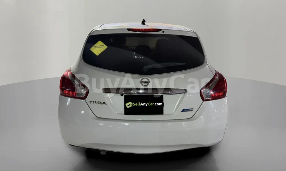Vehicle photo 2