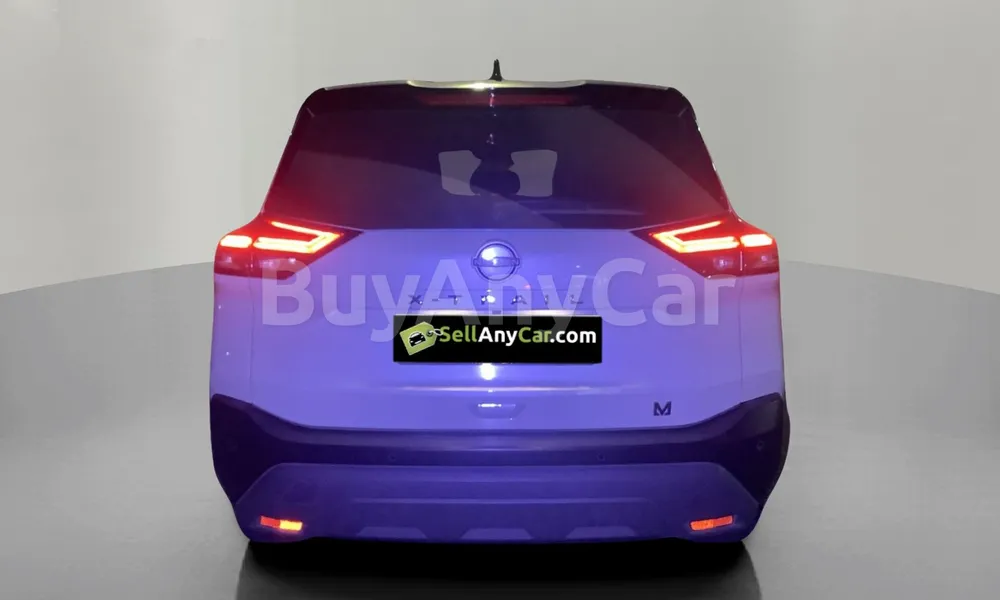 Vehicle photo 2