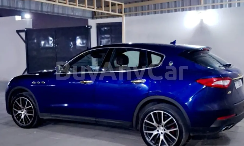 Vehicle photo 3