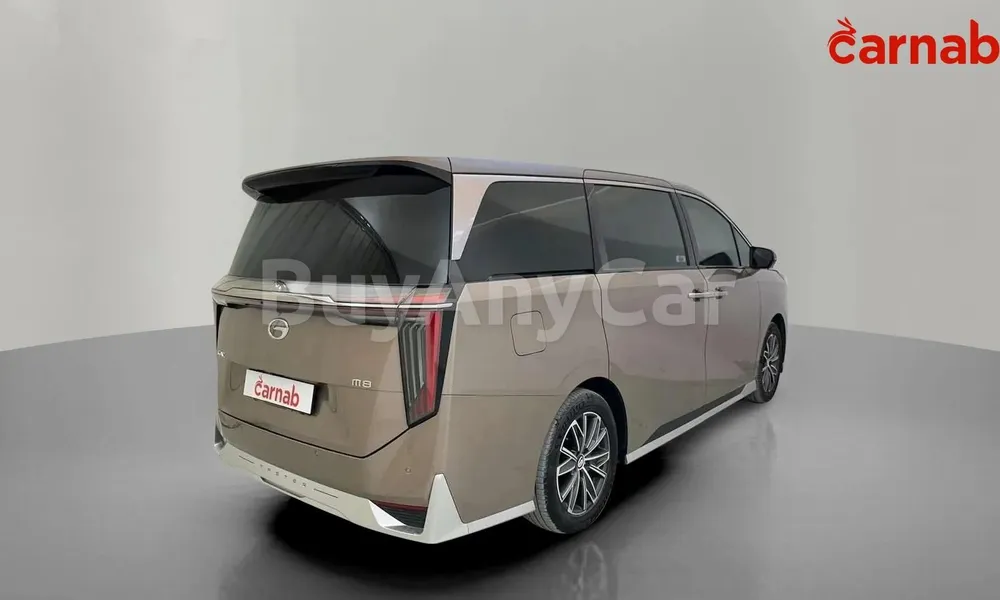 Vehicle photo 8