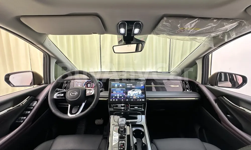Vehicle photo 9