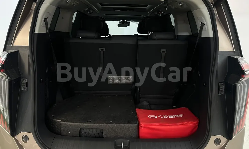 Vehicle photo 15
