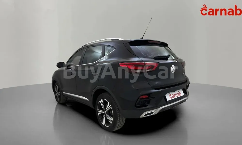 Vehicle photo 7