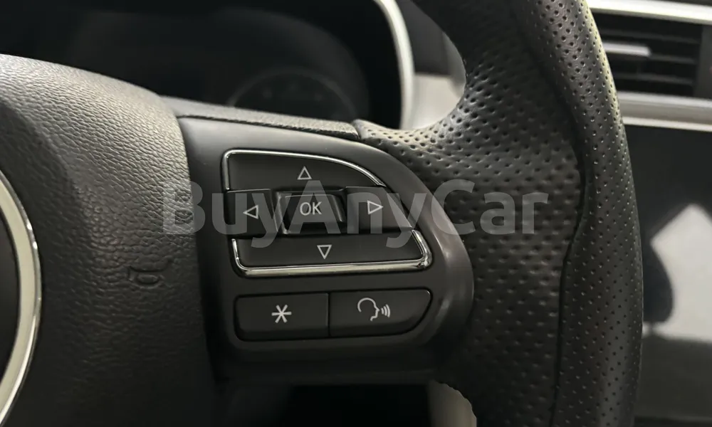 Vehicle photo 11
