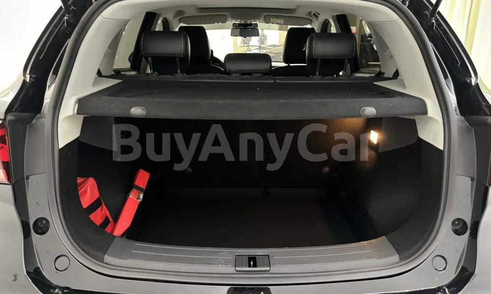 Vehicle photo 14