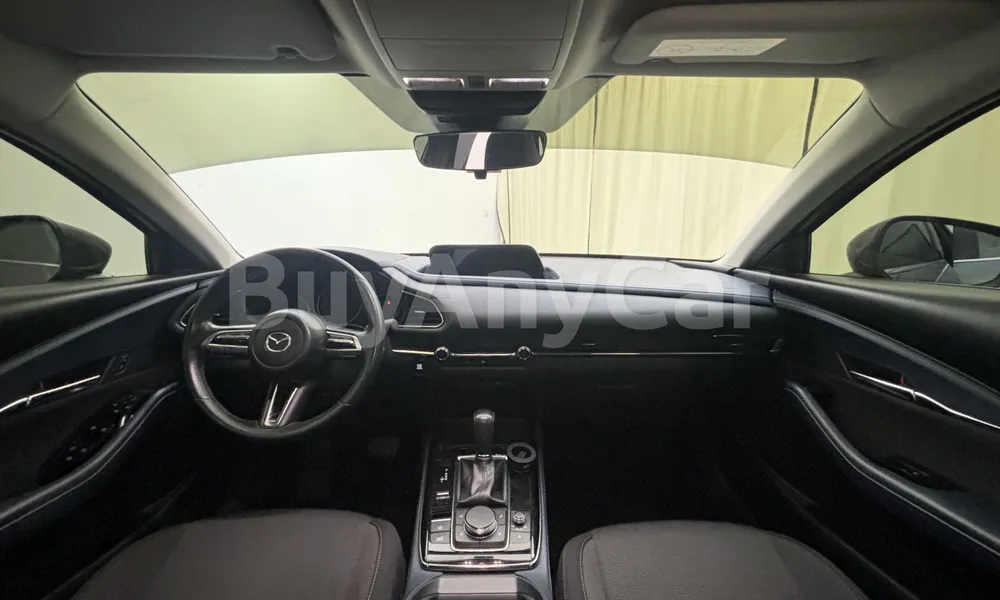 Vehicle photo 8