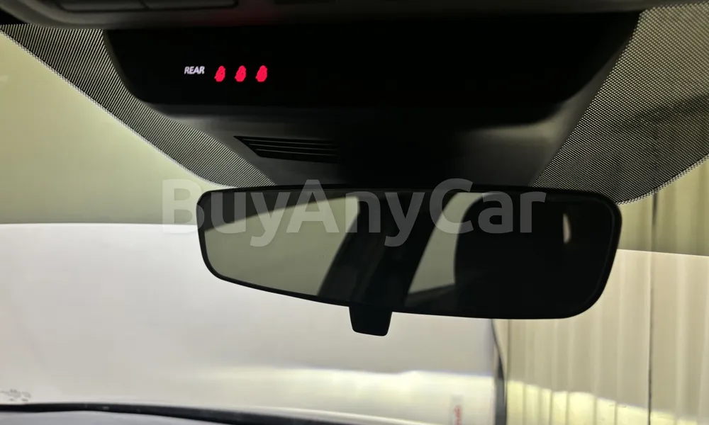 Vehicle photo 15