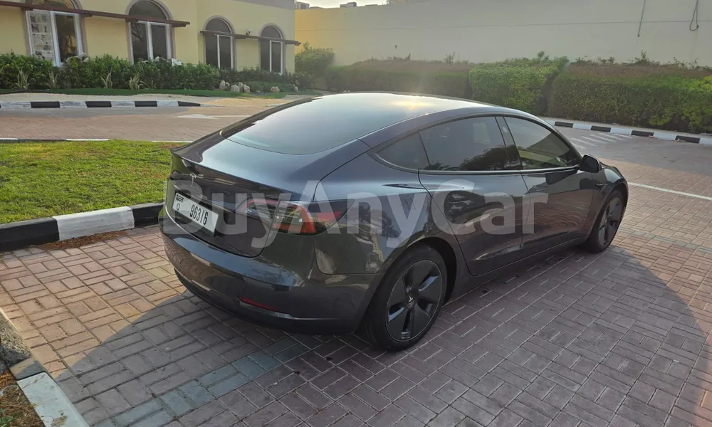 Vehicle photo 3