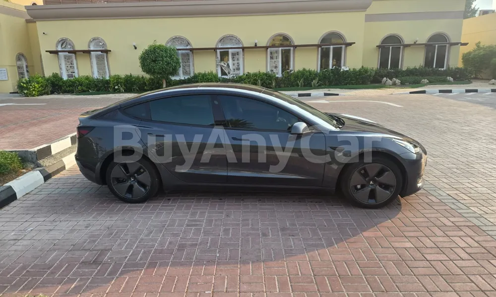 Vehicle photo 2