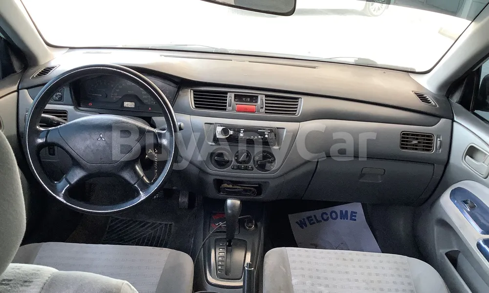 Vehicle photo 8