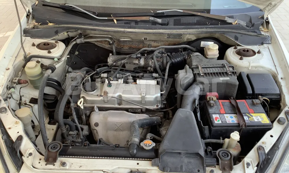 Vehicle photo 6