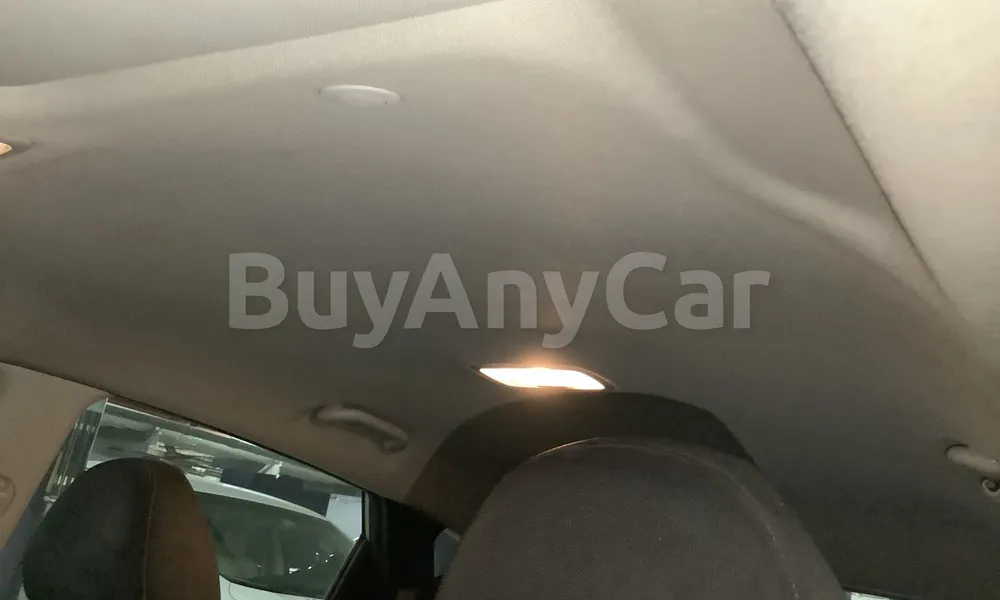 Vehicle photo 8