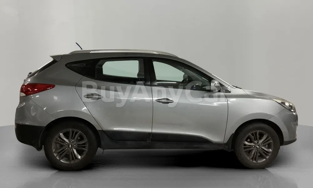 Vehicle photo 3
