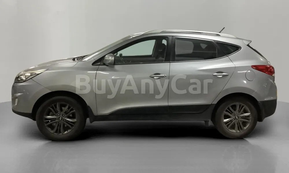 Vehicle photo 4