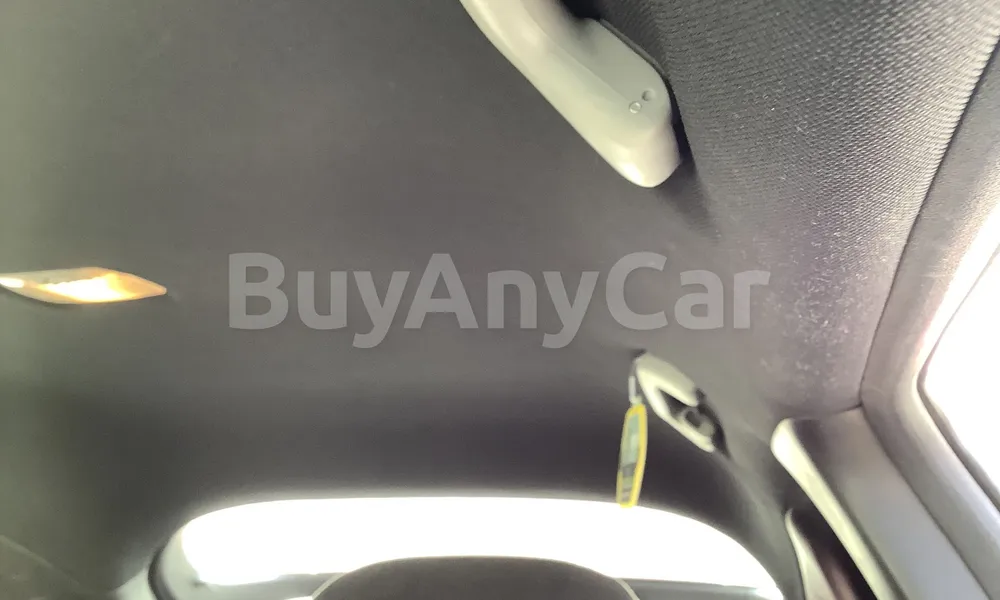 Vehicle photo 8
