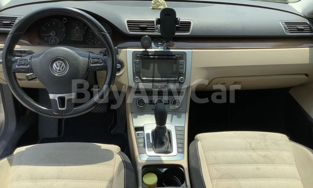 Vehicle photo 9