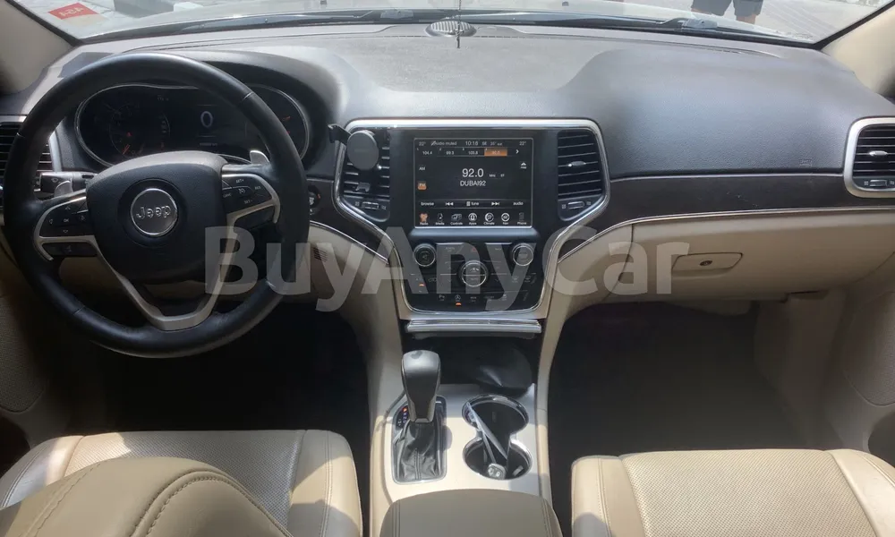 Vehicle photo 8