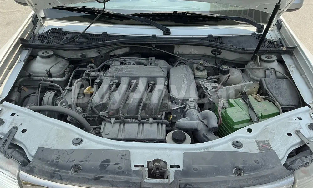 Vehicle photo 6