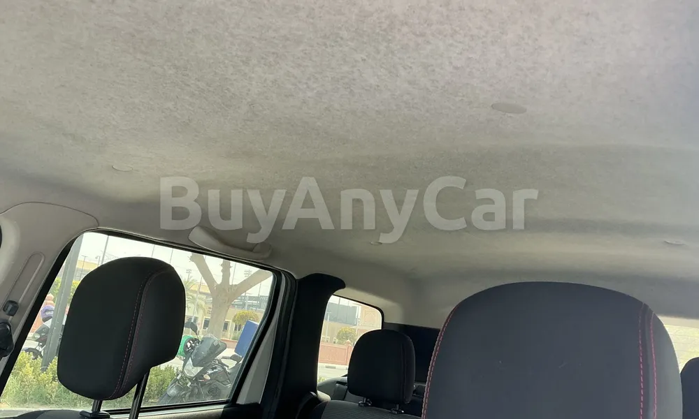 Vehicle photo 9
