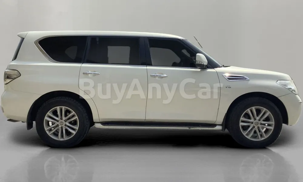 Vehicle photo 3
