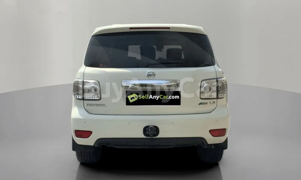 Vehicle photo 2