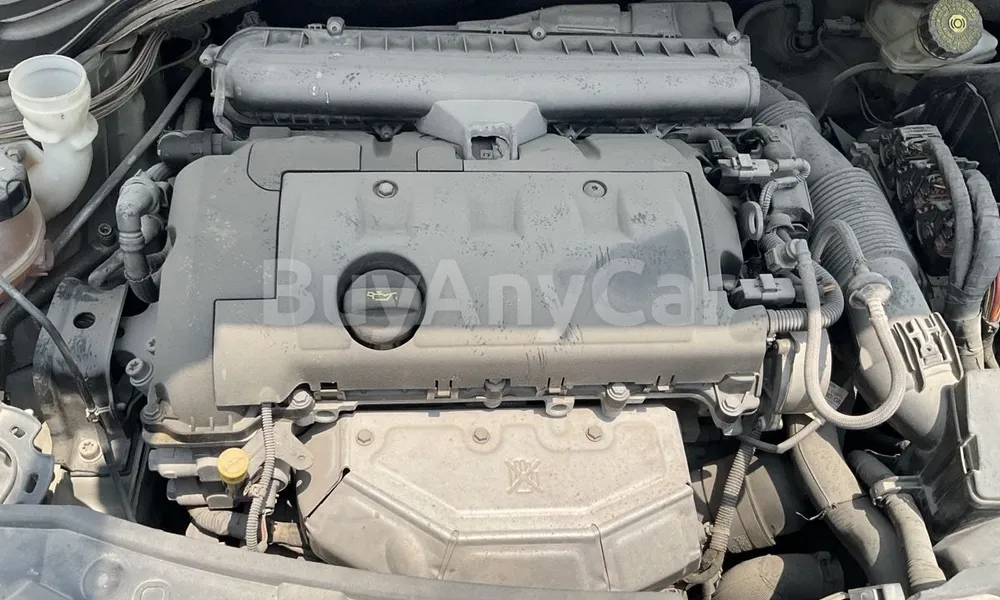 Vehicle photo 6