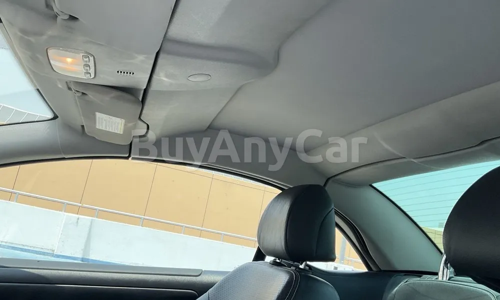 Vehicle photo 9